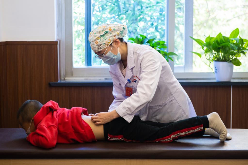 秋冬季青少年兒童中醫保健寶典 健康守護，設備租賃助力